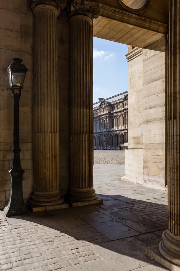 Veeve - Steps From The Louvre Daire Paris Dış mekan fotoğraf